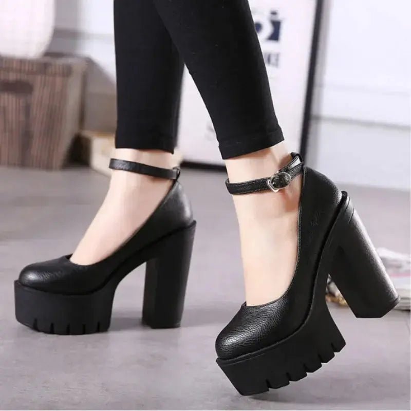 Black heel with thick ankle strap - Dikova