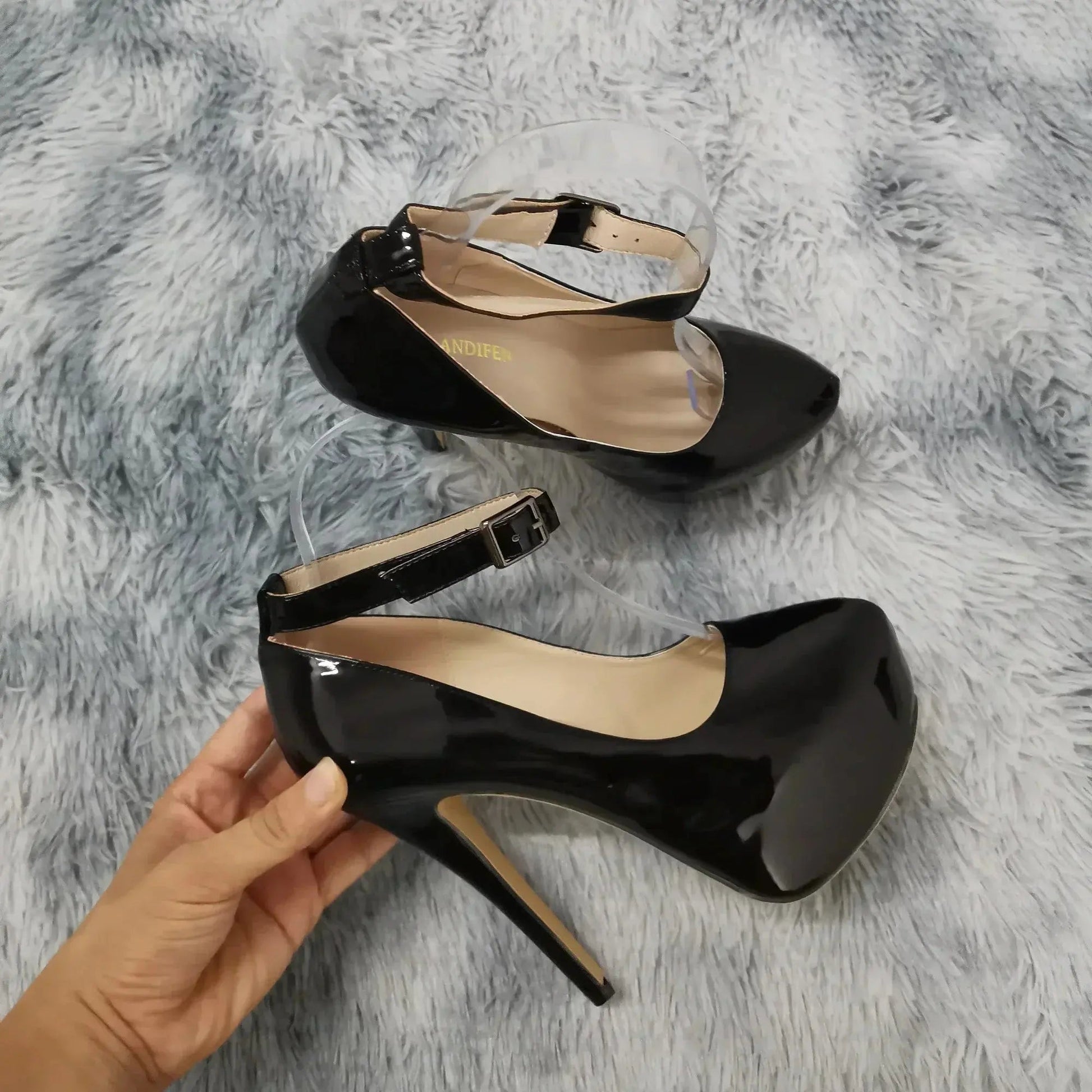 Closed toe ankle strap high heel - Dikova