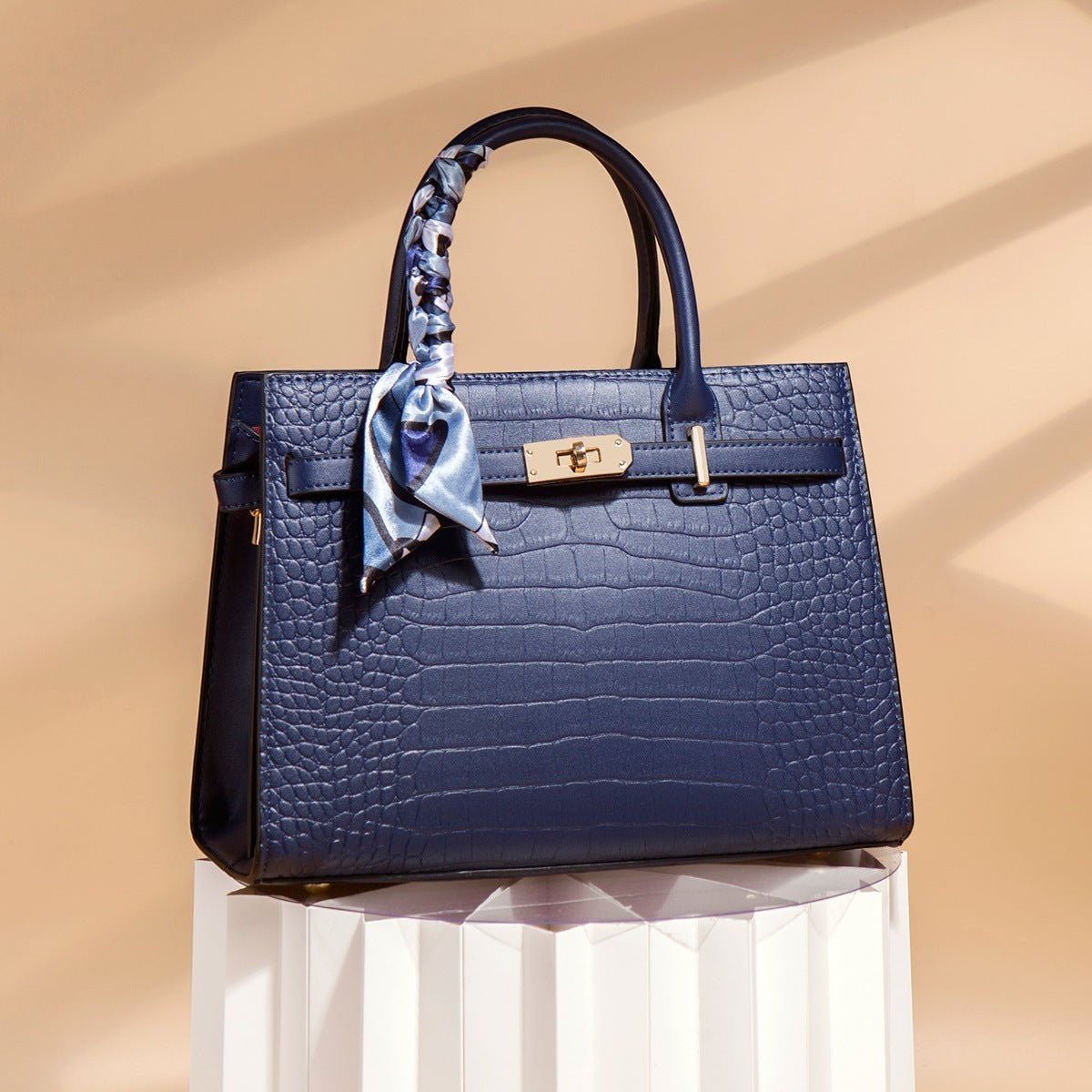 Spacious Everyday Tote Bag - Dikova