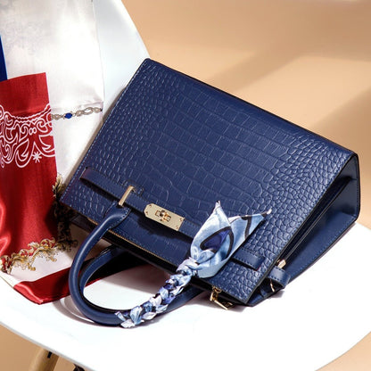Spacious Everyday Tote Bag - Dikova